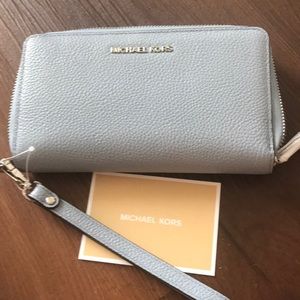 Michael Kors NWT jet set wallet wristlet